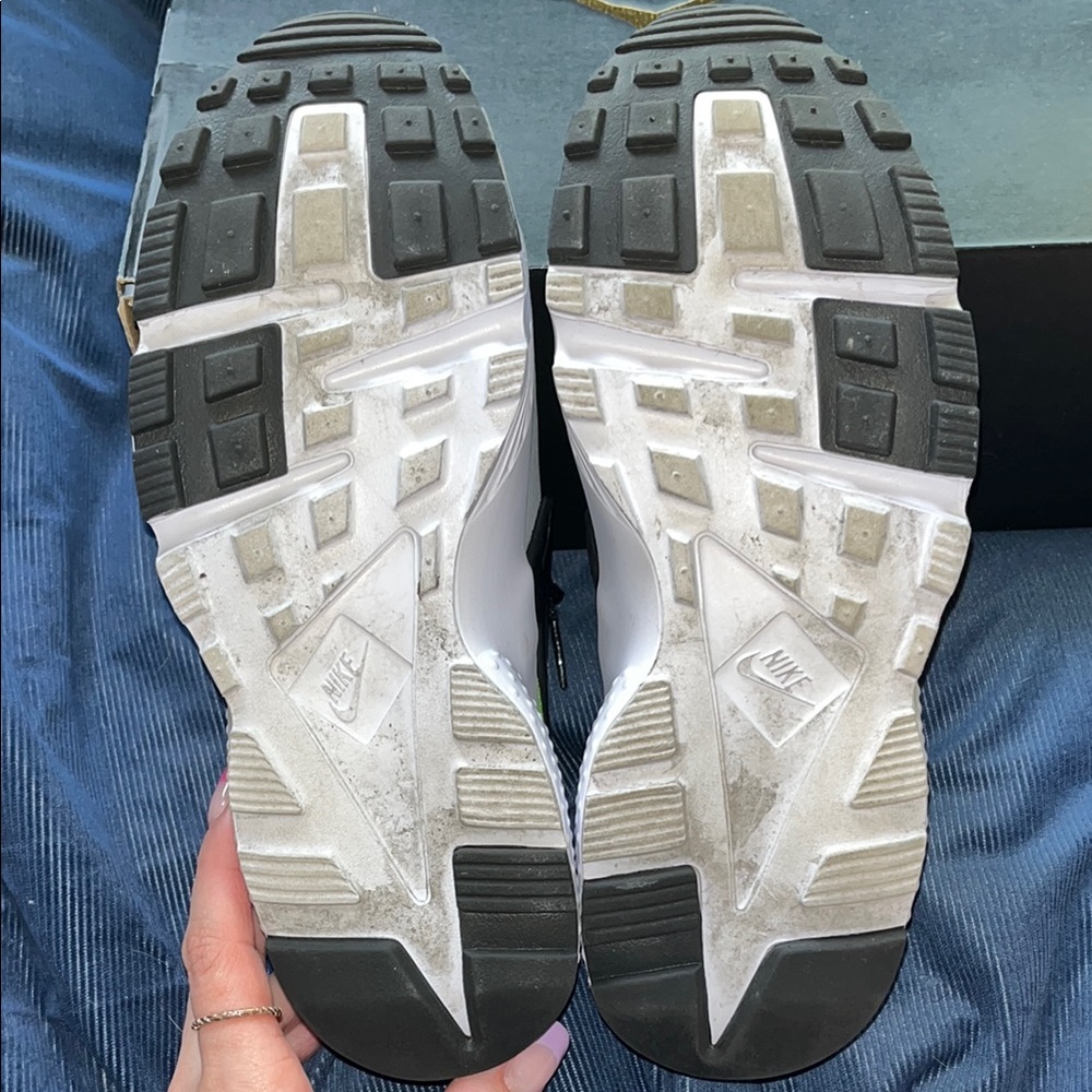 LAST CHANCE Nike Huarache sneakers - Picture 6 of 16
